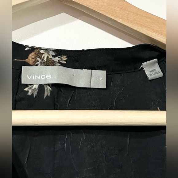 Vince‎ Tossed Bouquet Tie-Neck Blouse Black S - Picture 12 of 13